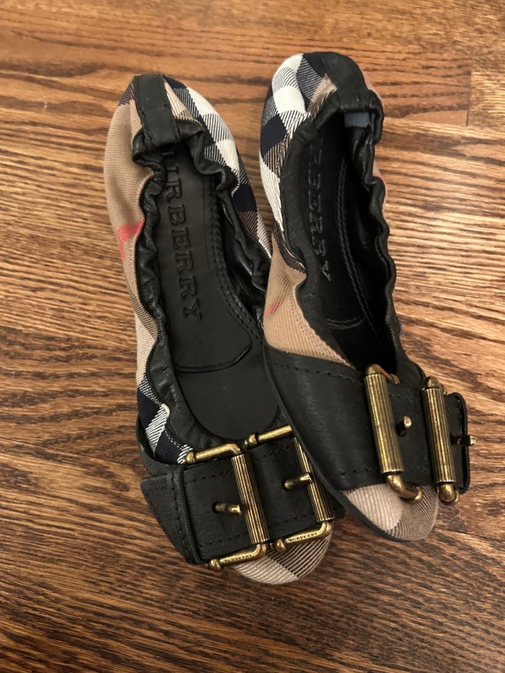 Burberry ballet shoes womens